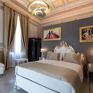  Pensión Luxury Liberty House Italia