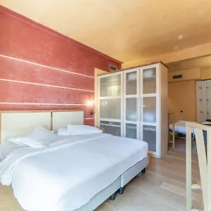 Hotiday Discovery - Hotel Verona